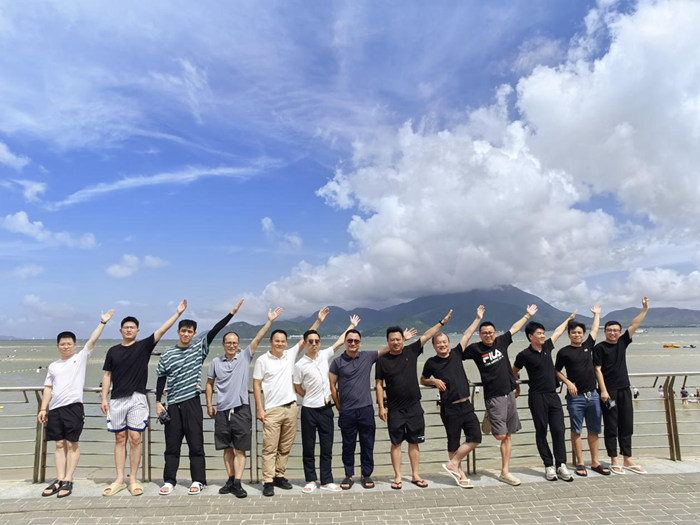 “激情沙灘 游輪出?！?024億天凈化年中會(huì)議暨團(tuán)建活動(dòng)圓滿結(jié)束！