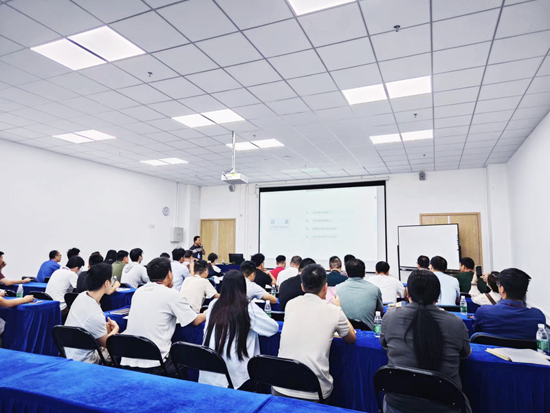 億天凈化深入客戶(hù)現(xiàn)場(chǎng)開(kāi)展專(zhuān)題培訓(xùn)